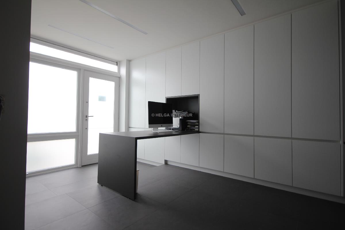 bureau 2