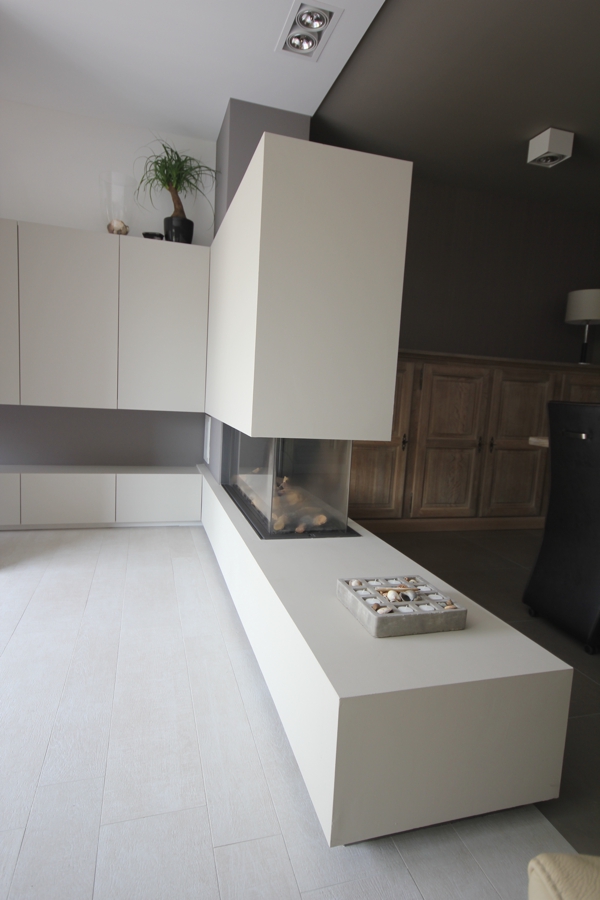 Renovatie woonkamer met haard Ekeren