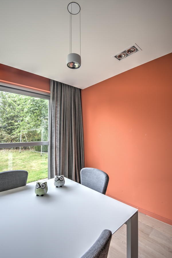 woonkamer en bureel Wommelgem